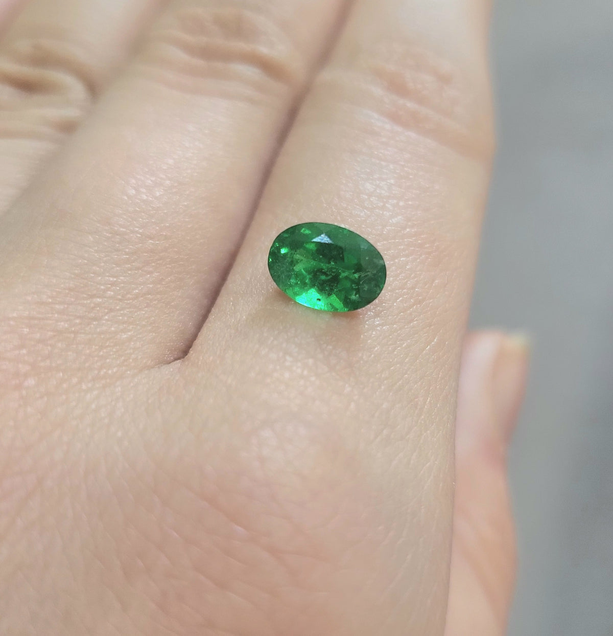 1.20 ct Natural Green Tsavorite Oval shape - #TS26