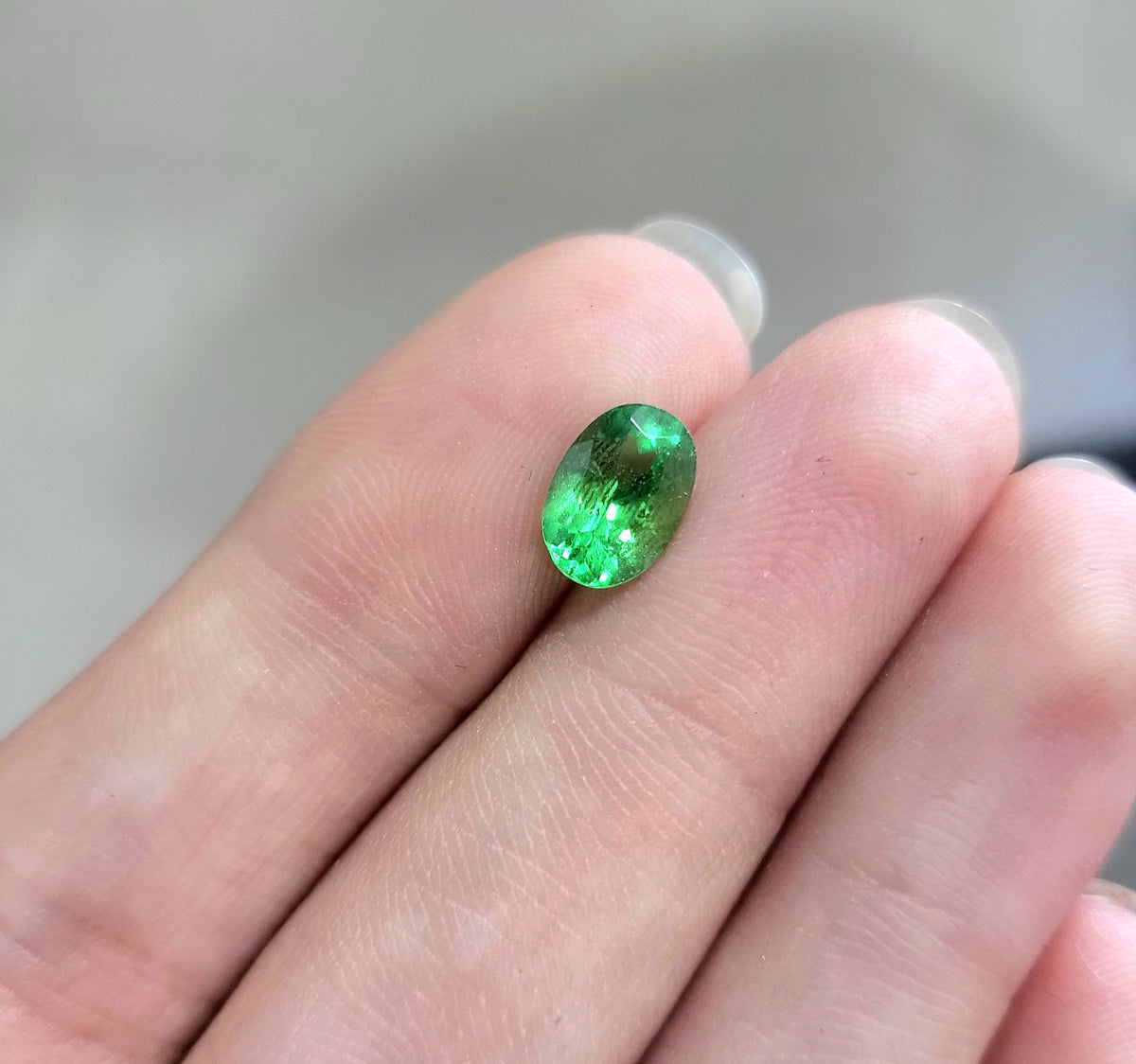1.40 ct Natural Green Tsavorite Oval shape - #TS25