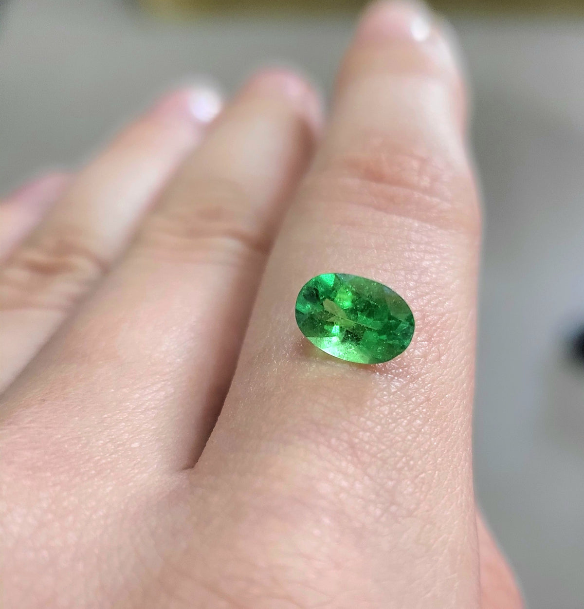 1.40 ct Natural Green Tsavorite Oval shape - #TS25