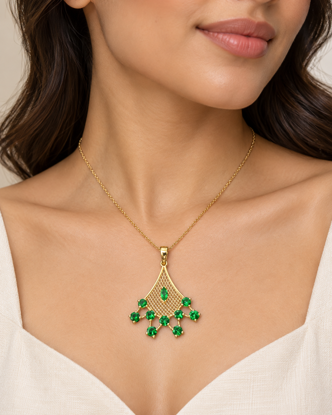 Pendentif papillon en tourmaline rose et or 14 carats