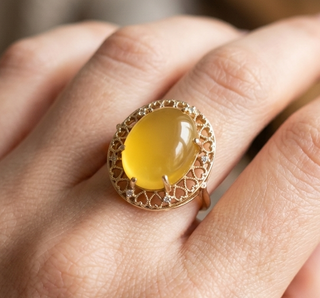 18 Karat Gold Opal mit Diamantring