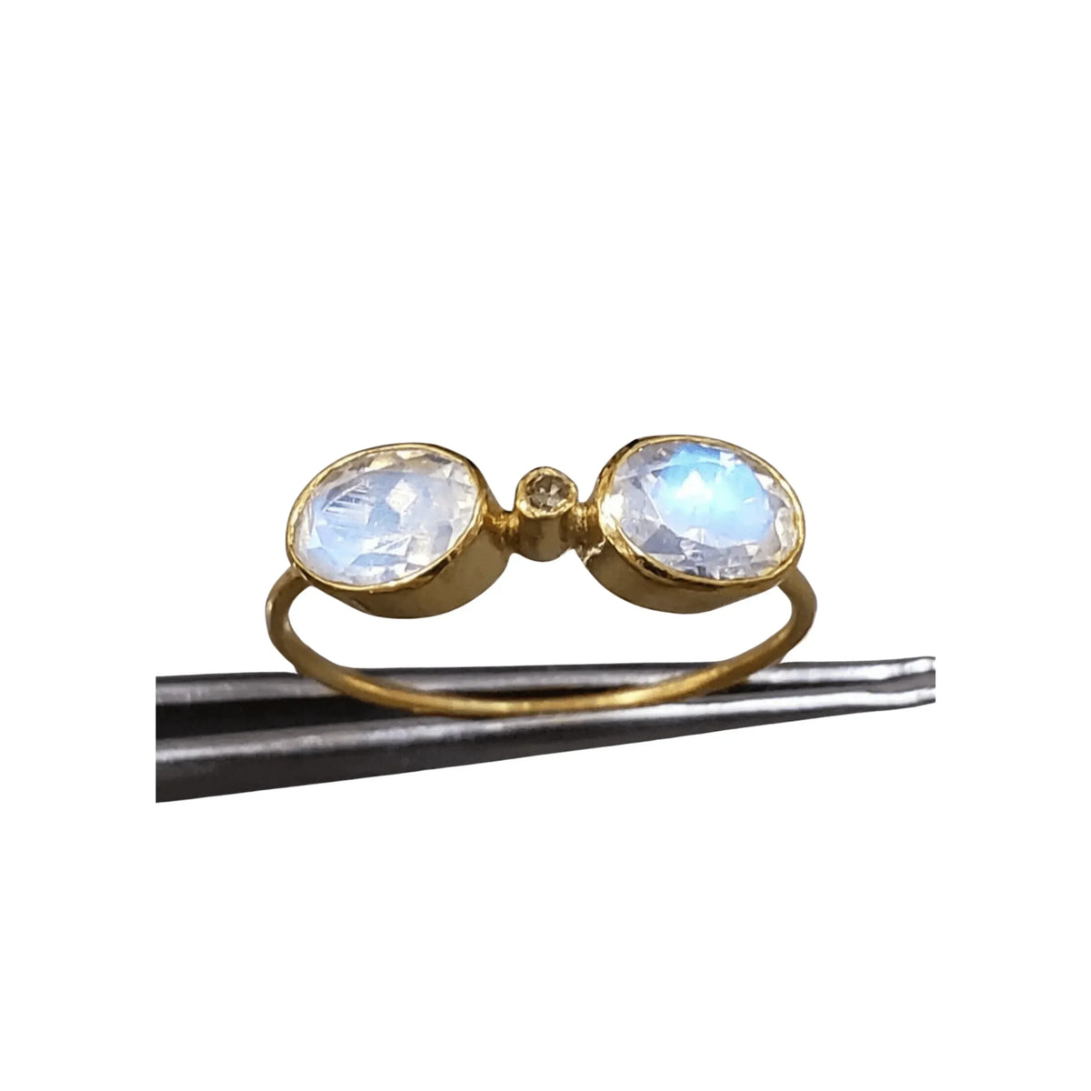 Dainty 18k Gold Rainbow Moonstone Ring With Diamond - K Jewelry Accessories