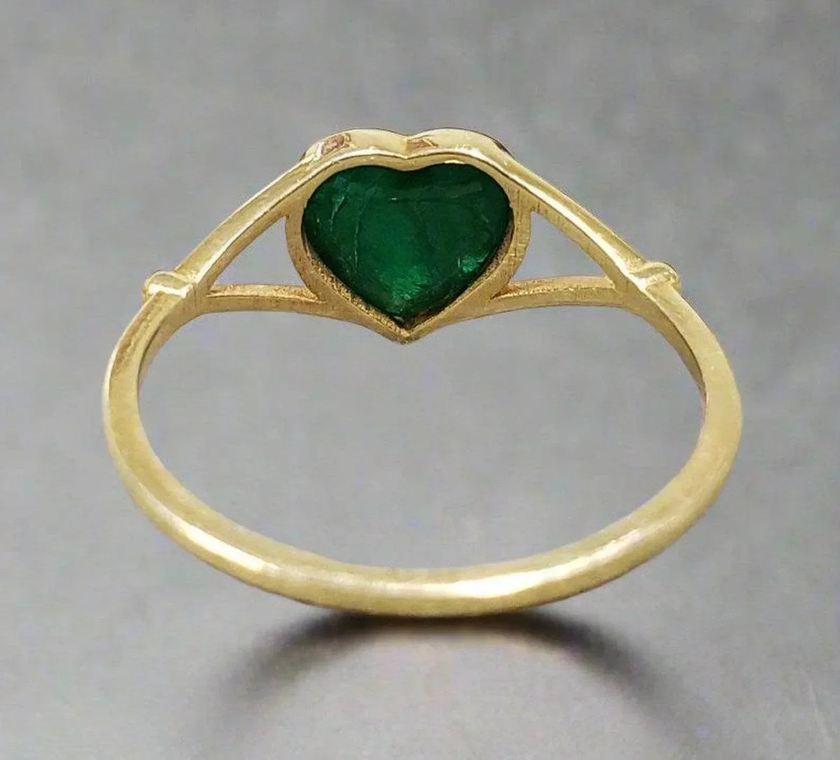 Cabochon 18k Gold Zambian Emerald Ring - K Jewelry Accessories