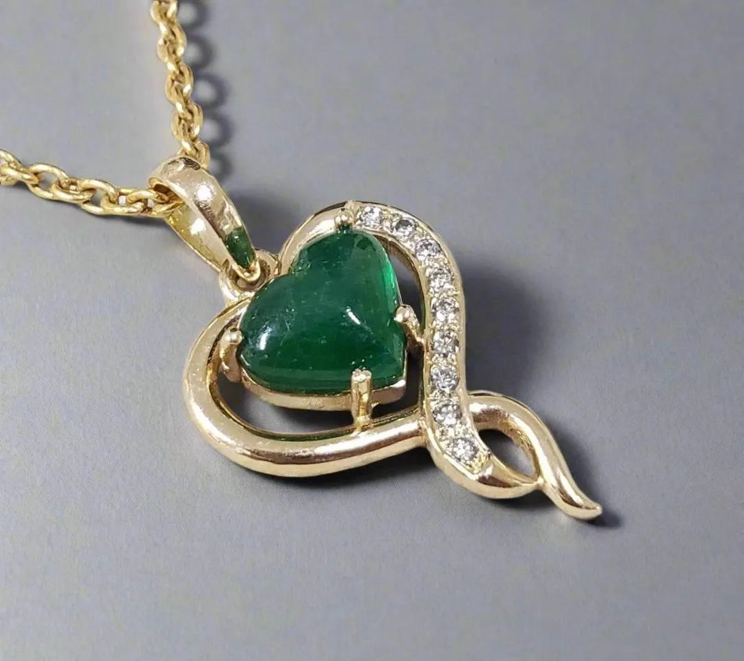 Cabochon Heart Emerald and Brilliant Cut Diamond 14k Gold Pendant - K Jewelry Accessories