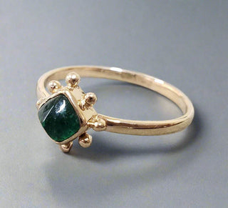 14k Gold Sugar Loaf Emerald Ring - K Jewelry Accessories