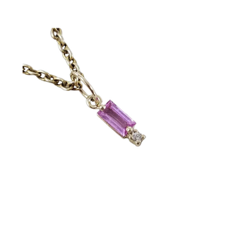 Charm spinelle rose en or 14 carats