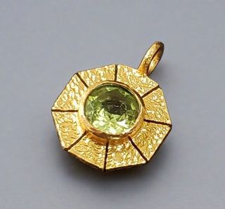 Gold Vermeil Hexagon Shape Peridot Charm Pendant - K Jewelry Accessories