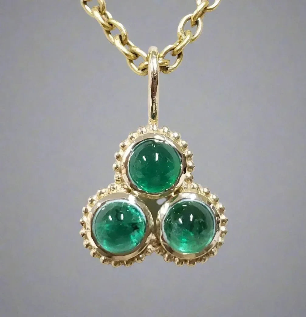 Dainty Round Shape 14k Gold Emerald Cabochon Pendant - K Jewelry Accessories