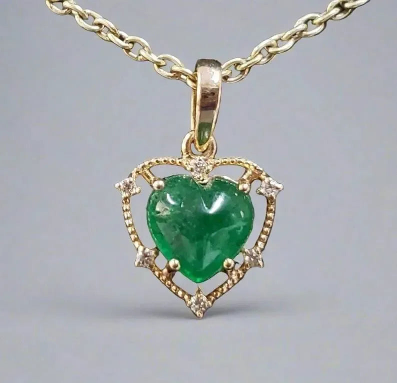14k Gold Diamond and Emerald Heart Pendant - K Jewelry Accessories