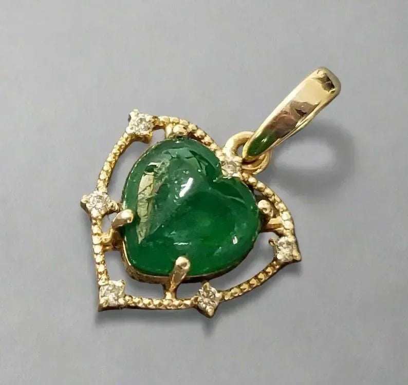 14k Gold Diamond and Emerald Heart Pendant - K Jewelry Accessories