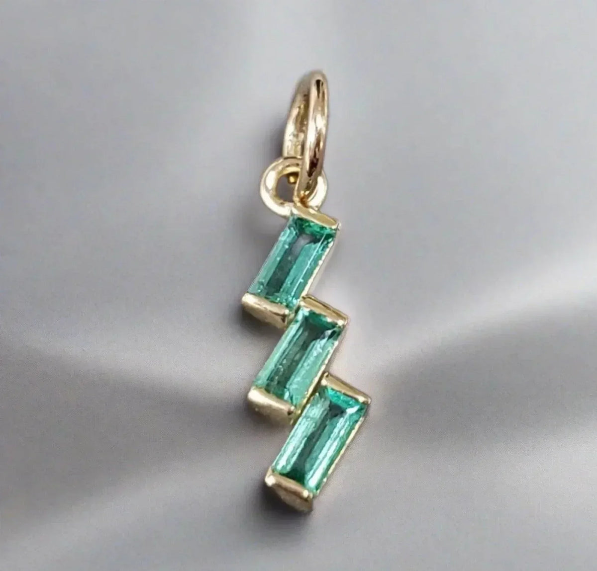 18k Gold Zambian Emerald Pendant 3 Gemstone jewelry - K Jewelry Accessories
