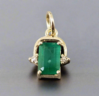 Handmade 14k Gold Emerald Pendant with Diamond Accents - K Jewelry Accessories