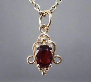 Minimalist 14k Gold Spinel Pendant: Emerald Cut Gemstone - K Jewelry Accessories