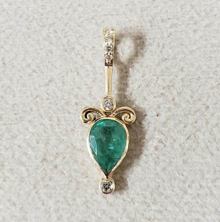 Emerald & Diamond Pendant: Pear Shape Vivid Green Jewelry - K Jewelry Accessories