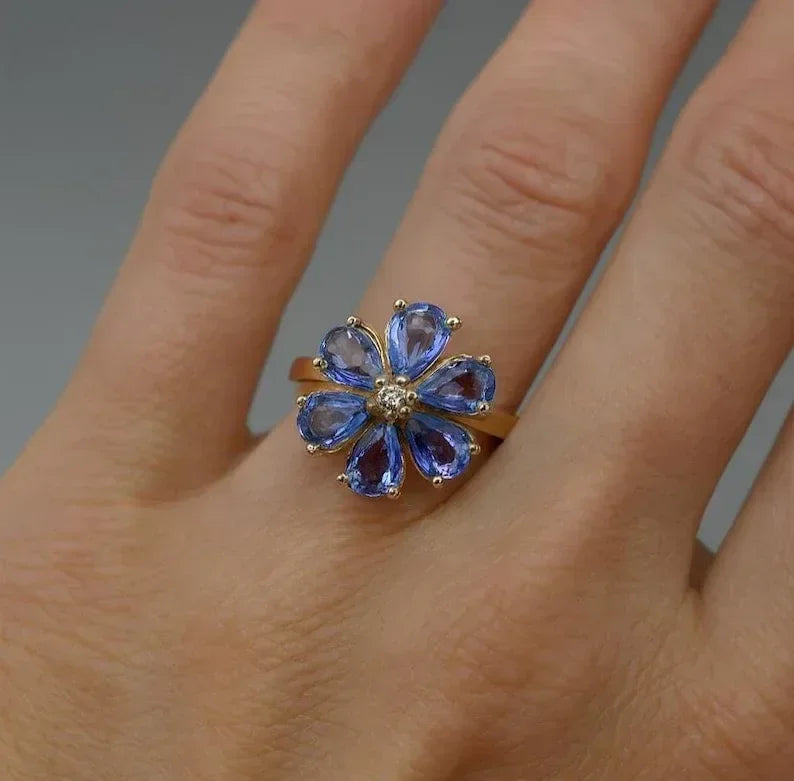 Floral Blue Sapphire Ring in 14k Gold – Natural Gemstone Petals - K Jewelry Accessories