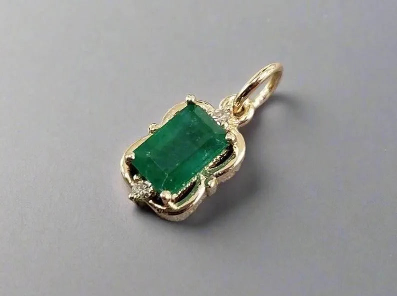14K Gold Rectangle Emerald & Diamond Pendant - K Jewelry Accessories