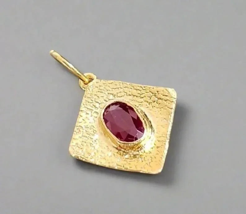 Natural Ruby Gold Pendant Hammered Gold Precious Gemstone - K Jewelry Accessories