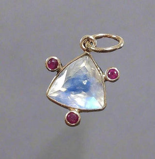 14k Gold Rainbow Moonstone and Ruby Pendant – Triangle Shape Handmade Jewelry - K Jewelry Accessories