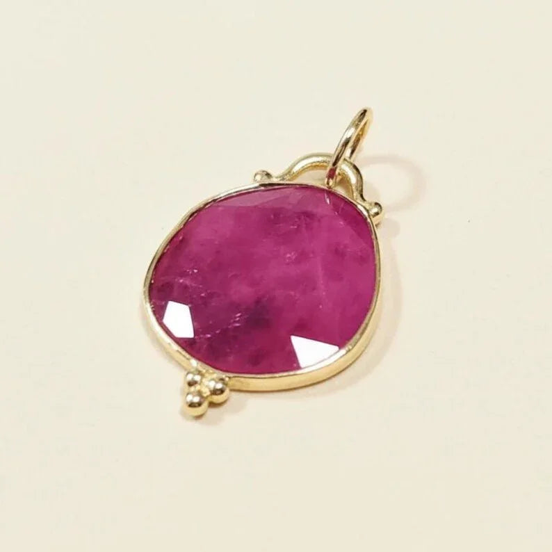 18 Karat Gold-Anhänger mit Rubin und Diamant im Rosenschliff