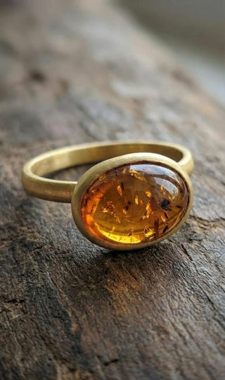 Bague en or 14 carats avec opale éthiopienne et diamant