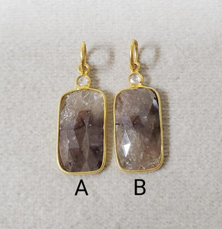 Charm-Anhänger aus 18 Karat Gold mit geschnittenem Diamant
