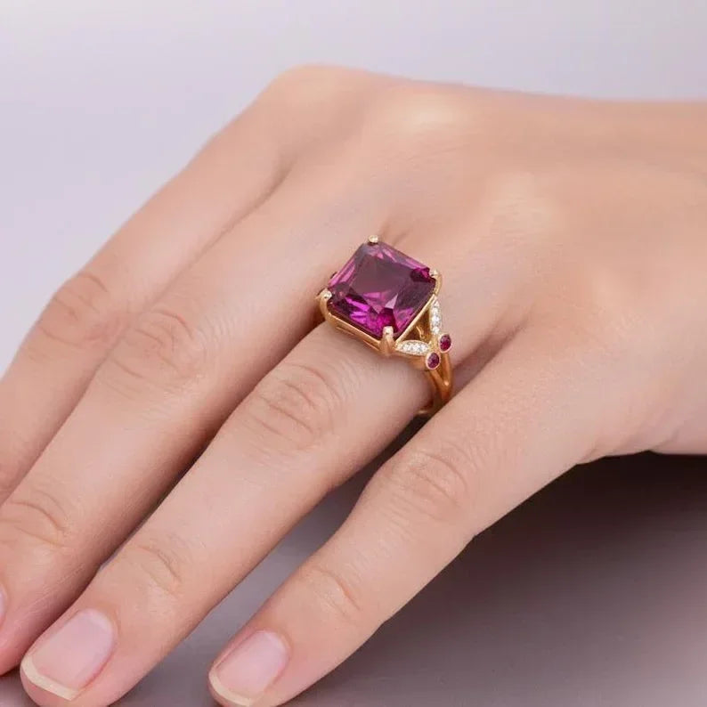 14k Gold Rhodolite Garnet Ring with Diamond & Ruby Accents - K Jewelry Accessories