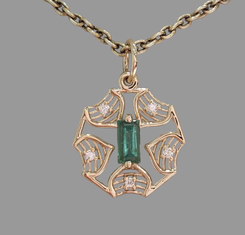 Handmade 14K Solid Gold Emerald & Diamond Pendant