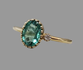 14 Karat Goldring mit sambischem Smaragd und Diamant im Rosenschliff