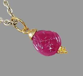 14 Karat Gold Oval Cabochon Rubin Anhänger