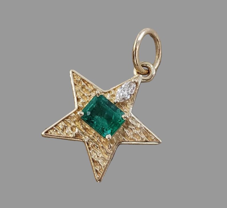 Textured 14K Solid Gold Natural Emerald & Diamond Star Pendant