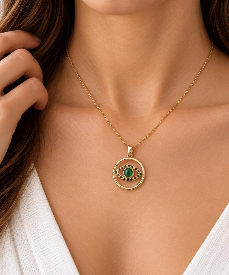 Pendentif en or 18 carats avec diamant et mauvais œil