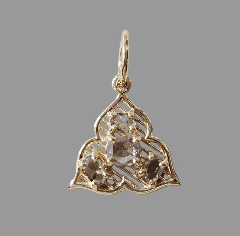 Pendentif Fleur de Lotus en or 14 carats : Diamant brun taille rose, Bijou fait main