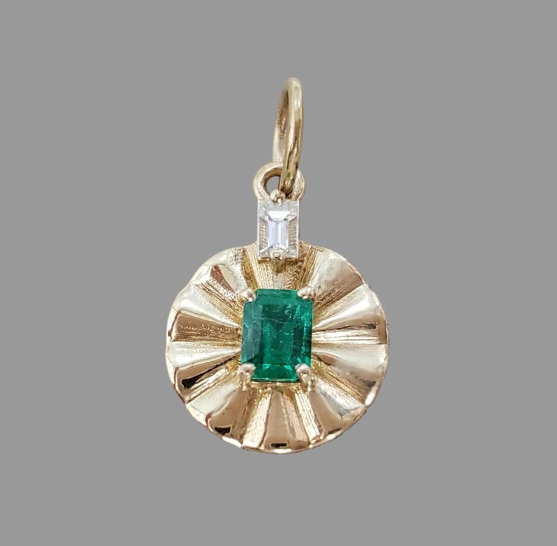 Pendentif en or 14 carats avec rubis et émeraude