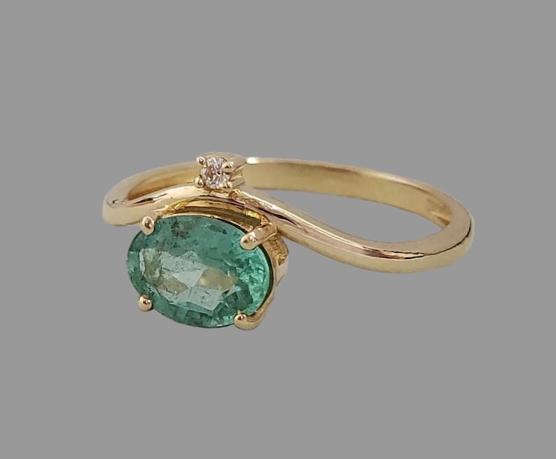 Handmade 14k Gold Natural Emerald & Diamond Ring