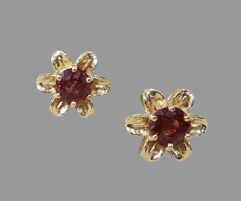 14K Gold Natural Red Garnet Flower Stud Earrings