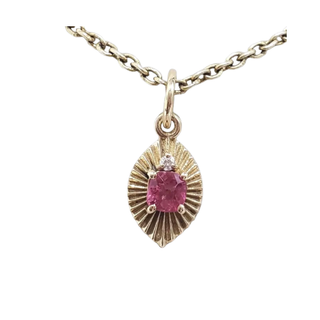 Charm spinelle rose en or 14 carats