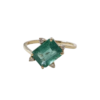 14 Karat Goldring mit sambischem Smaragd und Diamant im Rosenschliff