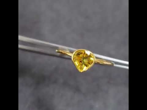 18k Gold Natural Yellow Sapphire Ring
