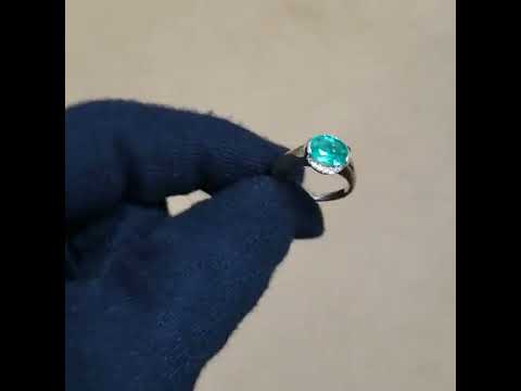 18k Gold Emerald & Brilliant Cut Diamond Ring