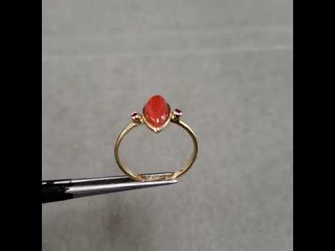 Bague corail et rubis marquise en or 14 carats
