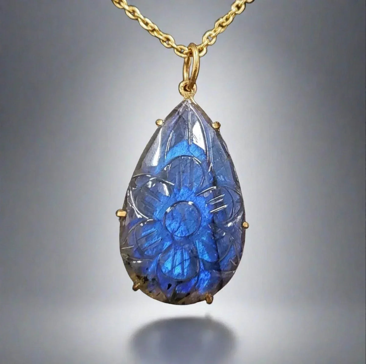 14k Gold Blue Flashy Labradorite Floral Carved Gemstone Pendant Gold - K Jewelry Accessories