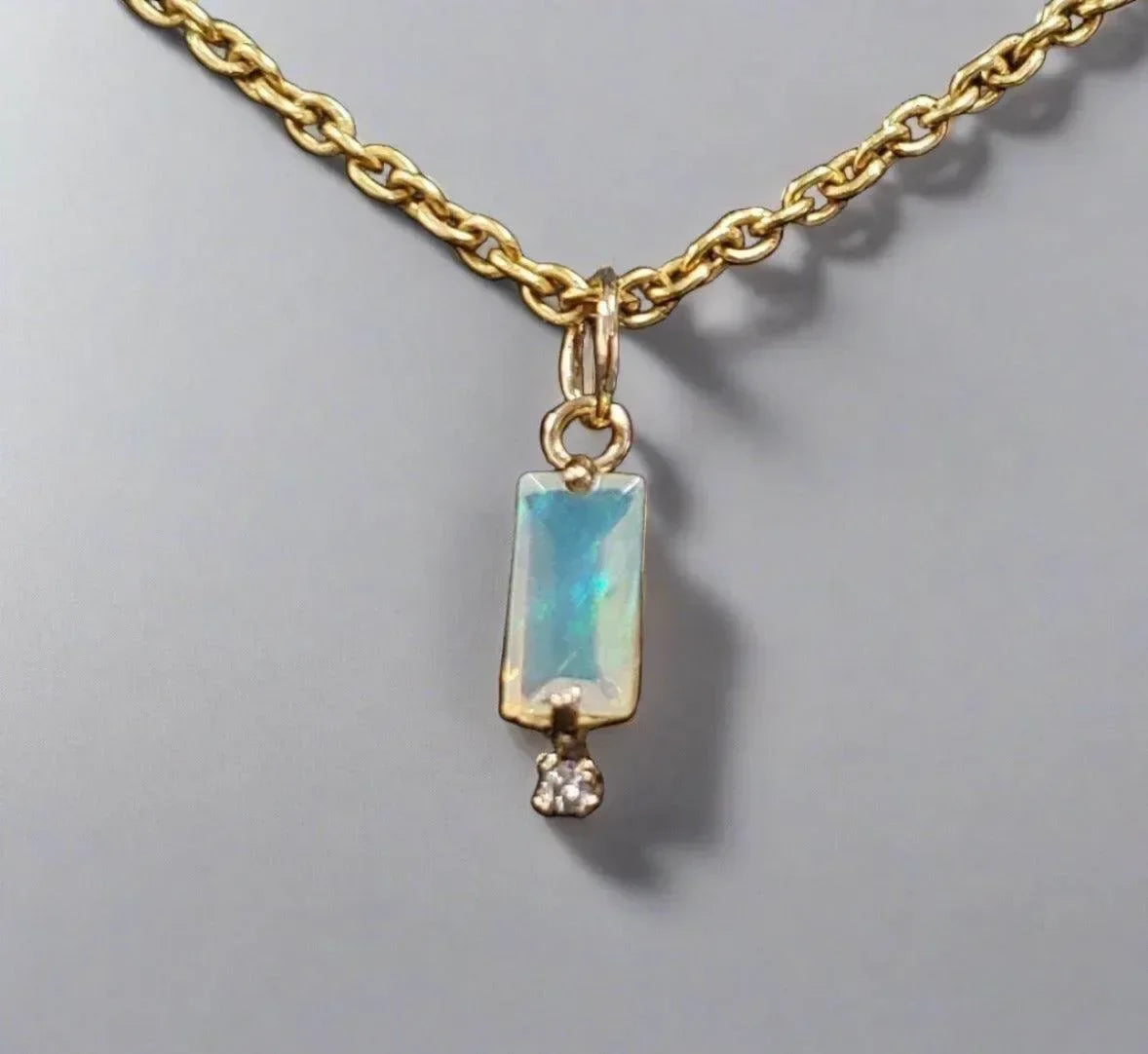 18k Gold Baguette Opal & Diamond Pendant with natural stone - K Jewelry Accessories