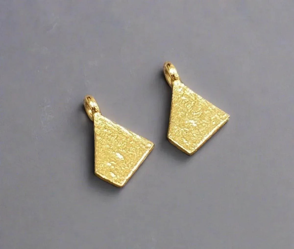 9.5 mm Gold Vermeil Asymmetrical Charm Elegant - K Jewelry Accessories