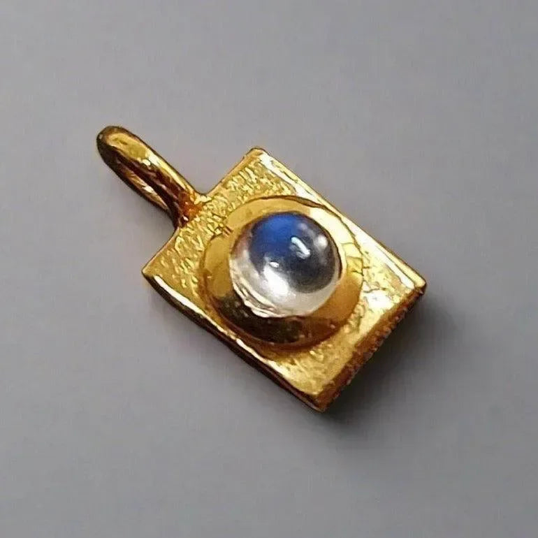 925 Gold Vermeil Rainbow Moonstone Charm - K Jewelry Accessories