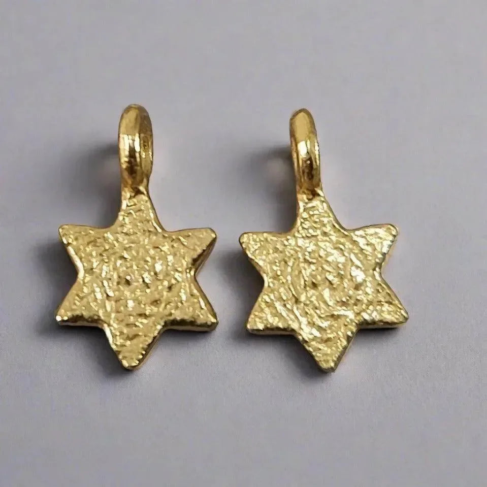 Textured gold star pendants, elegant jewelry accessories for necklaces or charms