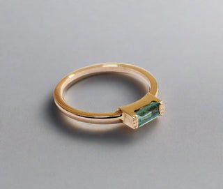 14k Gold Emerald Baguette Minimalist Ring - K Jewelry Accessories