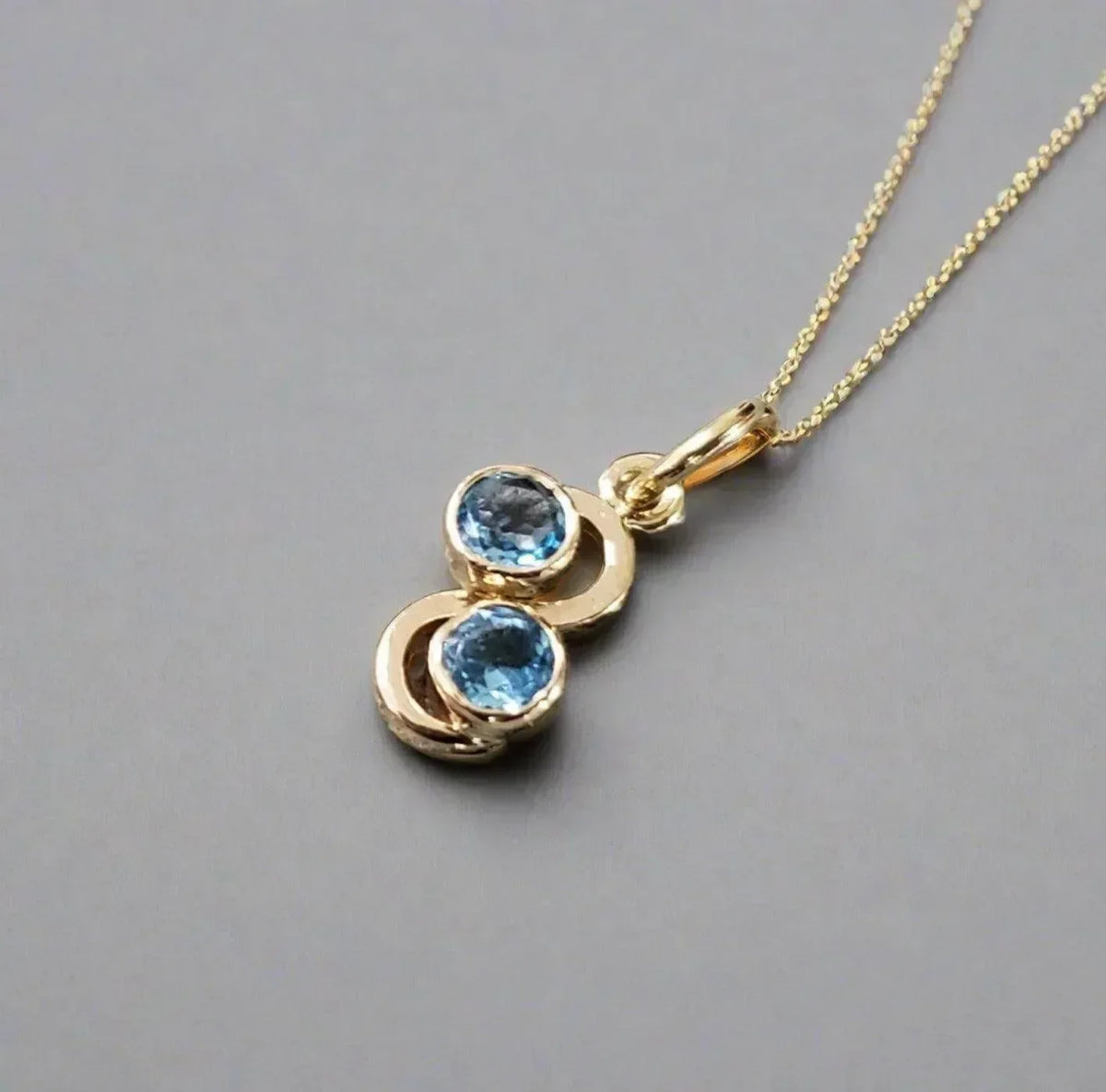 14k Gold Round Swiss Blue Topaz Pendant - K Jewelry Accessories