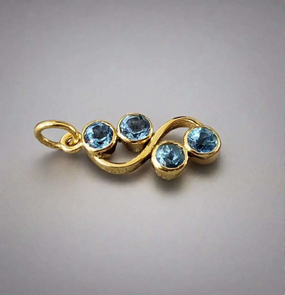14k Gold Swiss Blue Topaz Pendant Beautiful - K Jewelry Accessories