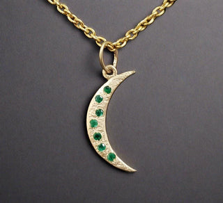 14k Gold Emerald Moon Pendant - K Jewelry Accessories