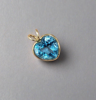 14k Gold Swiss Blue Topaz Pendant - K Jewelry Accessories